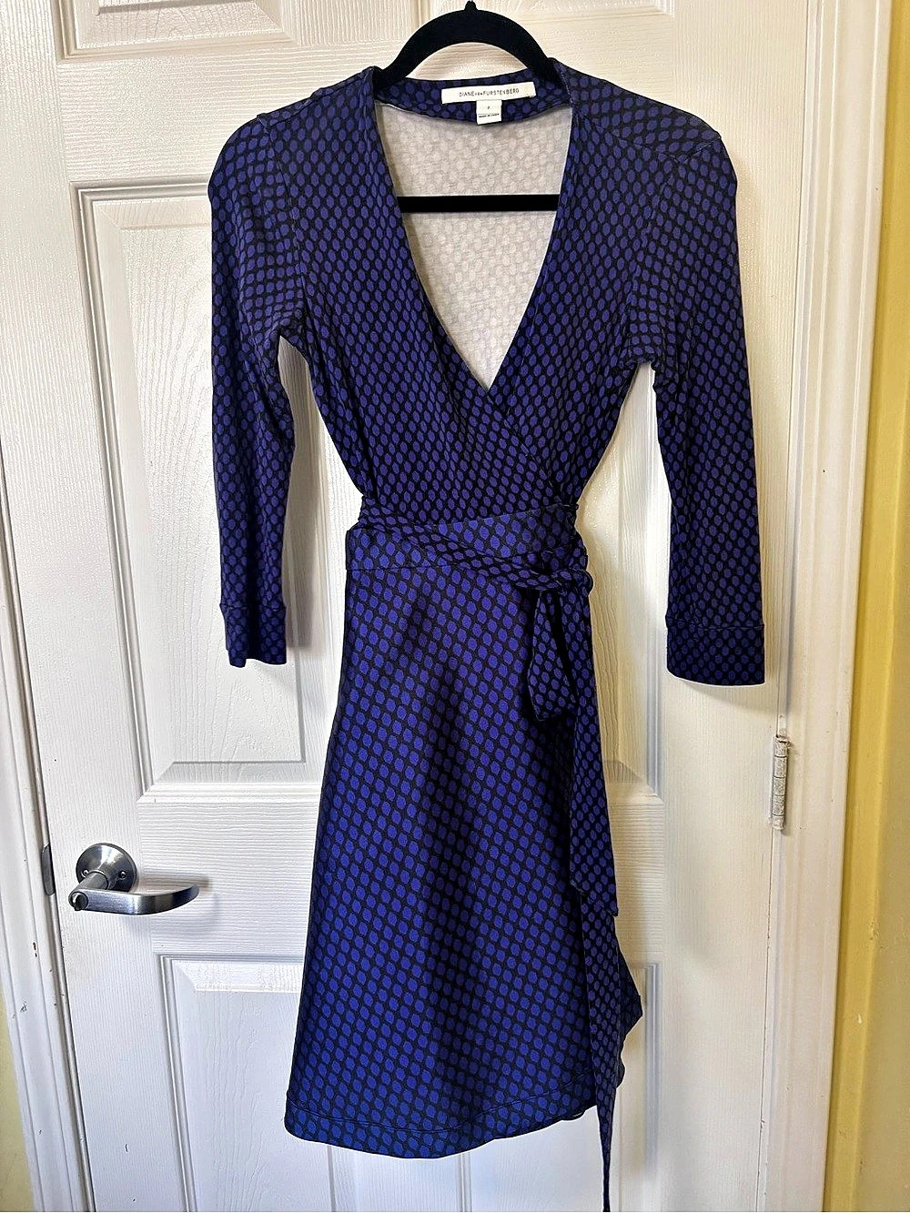 Diane von Furstenberg Jewel Wrap Dress Blue & Black Midi Size 2